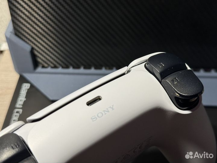 Sony dualsense + phone craddle