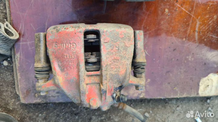 Суппорт Audi 80, 90