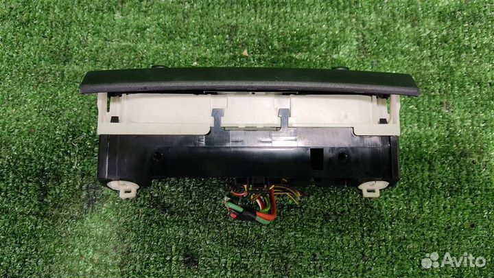 Панель управления отопителя Skoda Fabia 5J 2010