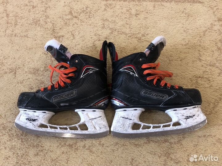 Хоккейные коньки bauer