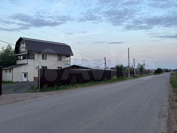 Дом 293,4 м² на участке 18 сот.