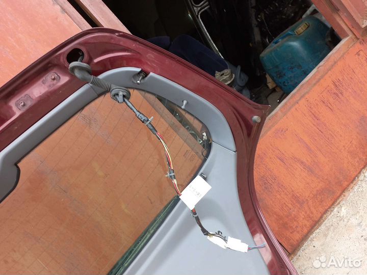 Nissan Almera N16 (00-06) хетчбек крышки багажника