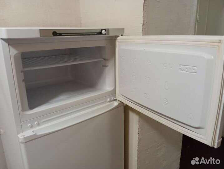 Холодильник Indesit