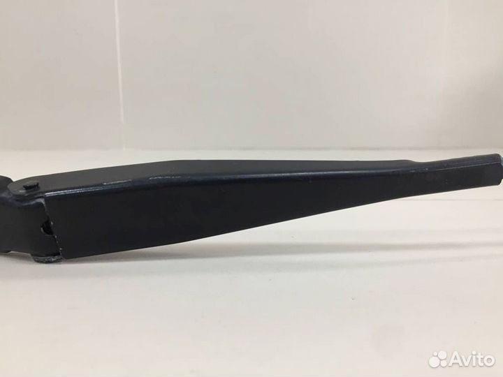 Поводок стеклоочистителя передний левый Ford Monde