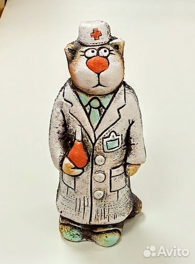Фигурки Кот из шамота, футболист, доктор, гаишник