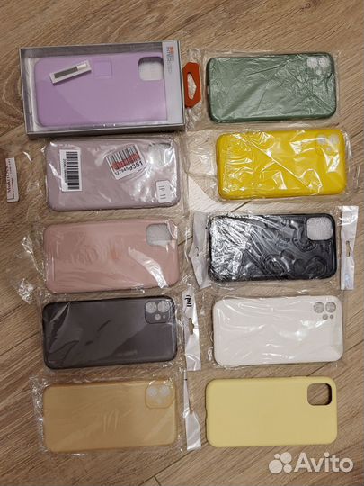 Чехлы на iPhone 11