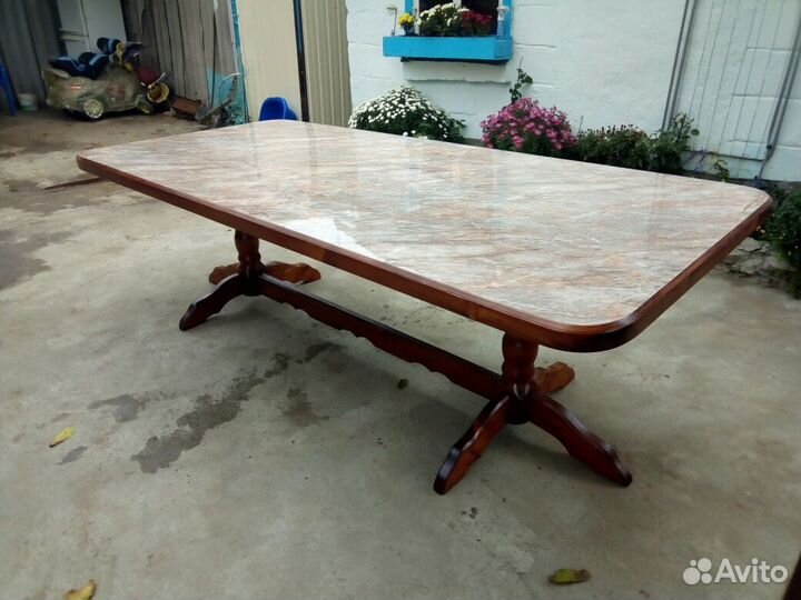 Кухонные уголки,столы и стулья