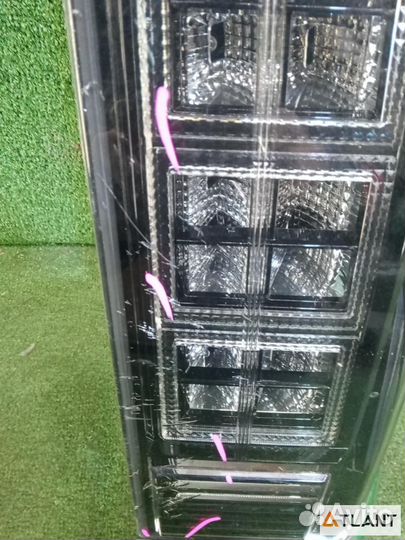 Фонарь задний правый toyota voxy