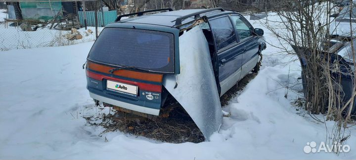 Mitsubishi Space Wagon 2.0 МТ, 1996, битый, 300 000 км