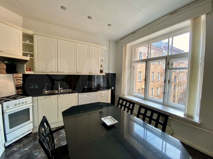 3-к. квартира, 129 м², 4/5 эт.