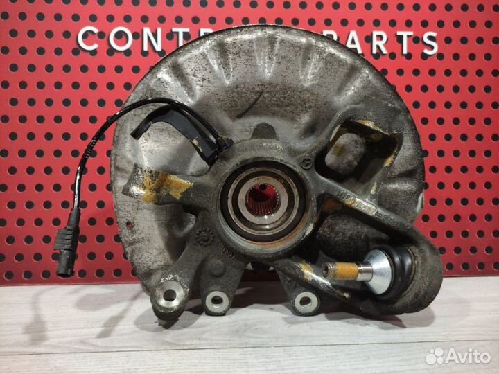 Кулак задний правый Mercedes-Benz Ml W166 2014