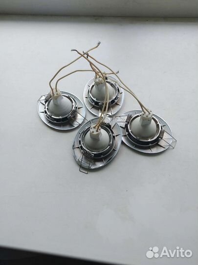 Встраиваемые светильники с лампочками