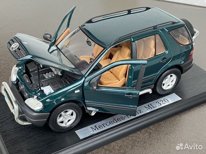Масштабная модель Mercedes Benz ML 320 1/18 maisto