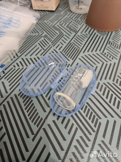 Молокоотсосы Philips Avent