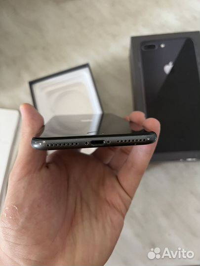 iPhone 8 Plus, 64 ГБ