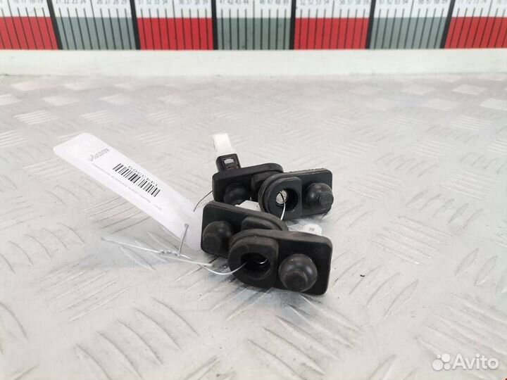 Выключатель концевой (концевик) Hyundai 2021