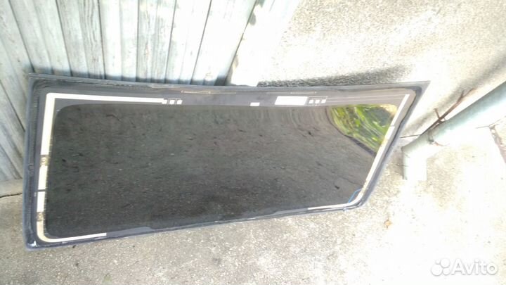 Стекло заднее Mercedes W204