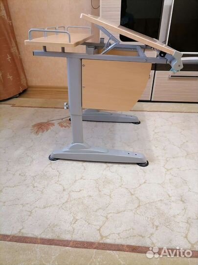 Детский стол парта