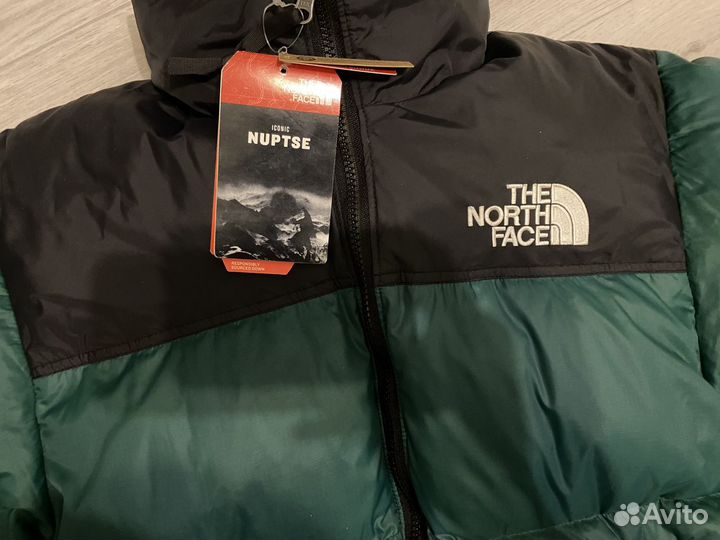 The North Face 1996 Nuptse 700