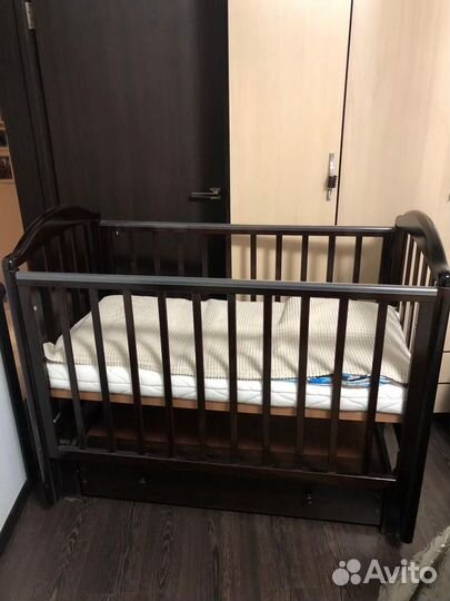 Детская кроватка Лель с продольным маятником