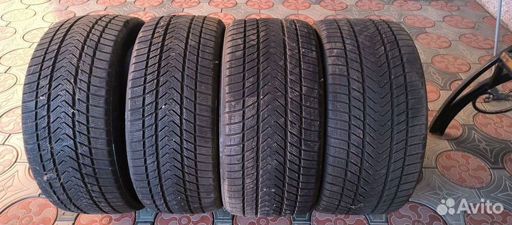 Gripmax SureGrip Pro Winter 285/40 R22 и 325/35 R22 114V