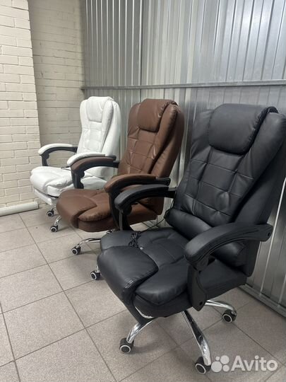 Офисное кресло руководителя