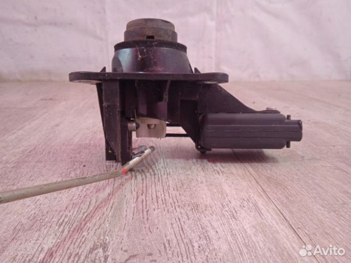 Кнопка багажника Renault Duster HSA K4M 2013