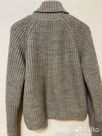Свитер
