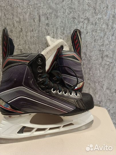 Хоккейные коньки bauer vapor x700 7,5 D(41,5 рус)
