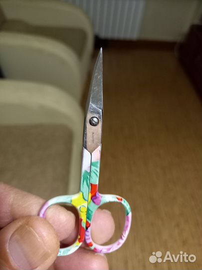 Маникюрные ножницы