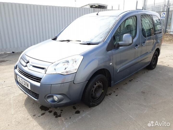 Задняя балка в сборе Партнер Берлинго B9