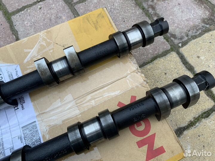 Распредвал Saab 9000