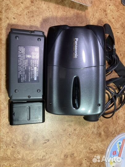 Видеокамера panasonic NV-CS1