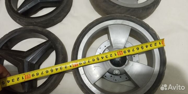 Разные колёса на коляски читайте описание