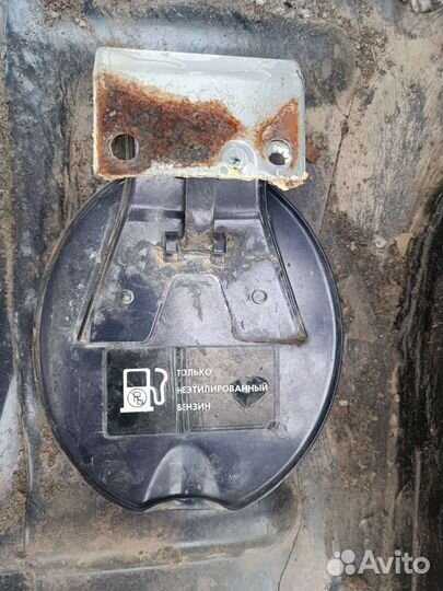 Лючок бензобака Лада Калина 1