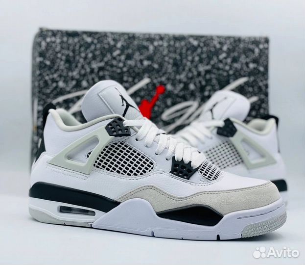 Кроссовки Air jordan retro 4 black and white