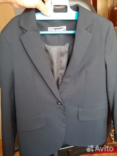 Продается школьный пиджак на девочку.SkyLake