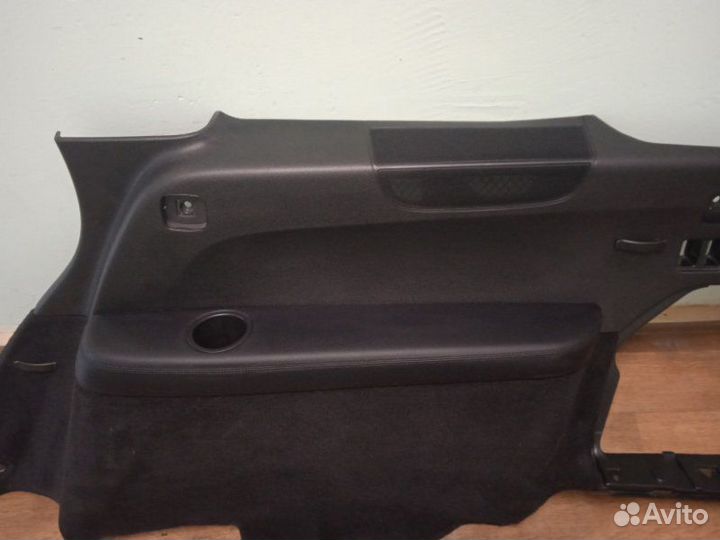 Обшивка багажника задняя правая Mercedes Gls-Class