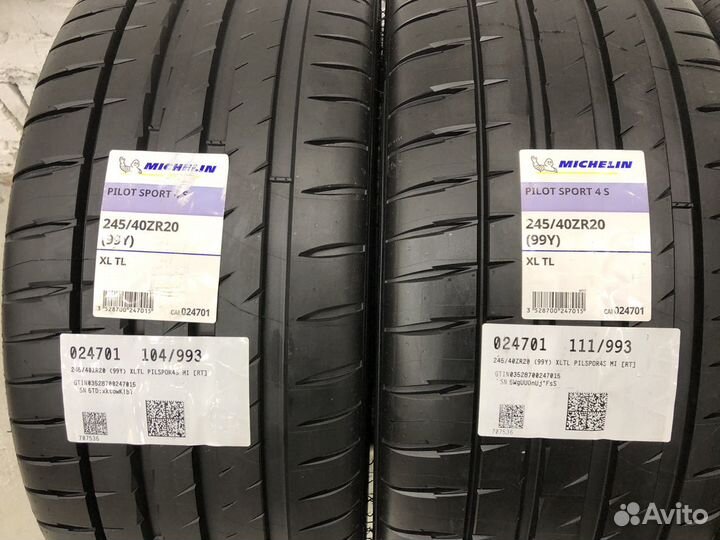 Michelin Pilot Sport 4 S 245/40 R20 и 275/35 R20 108Y
