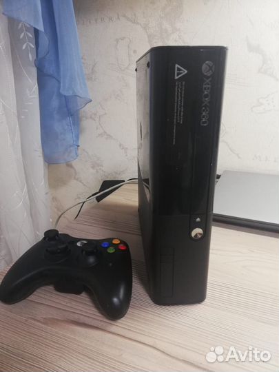 Xbox 360e 500gb+22игры