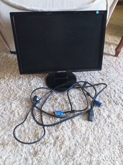 Монитор Samsung