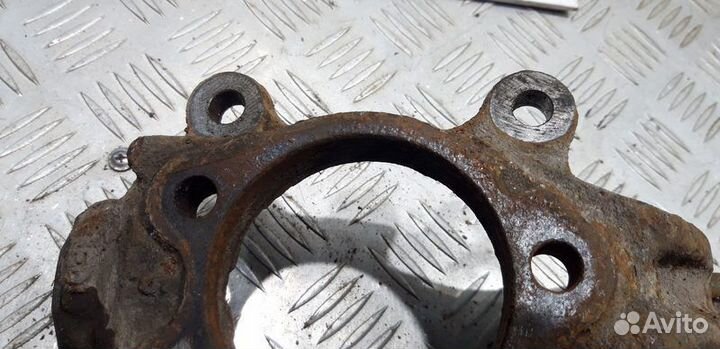 Кулак поворотный передний левый Nissan Tiida C11