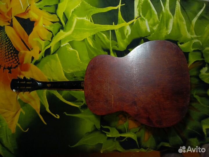 Классическая гитара шестиструнная