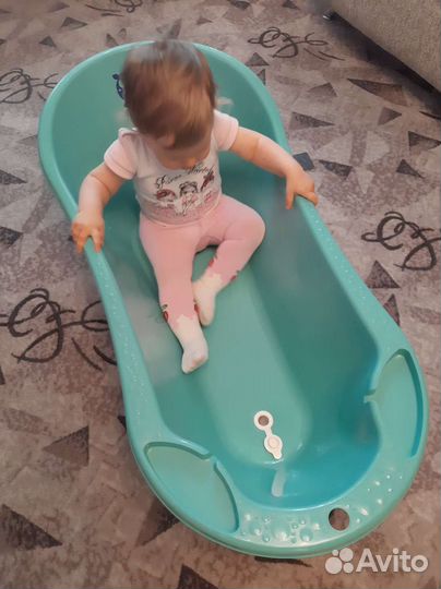 Ванночка для купания со сливом