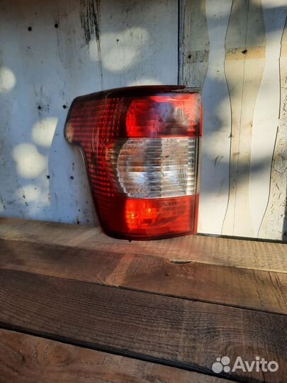Задний левый фонарь на УАЗ патриот