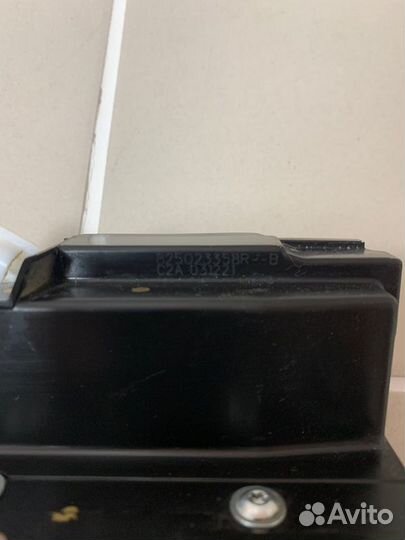 Замок боковой двери задний правый Renault Duster 2