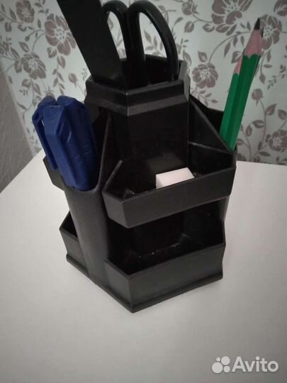 Подставка на стол для канцелярии