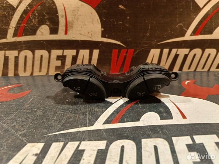 Блок кнопок Ford Focus 1 седан fydc 2000