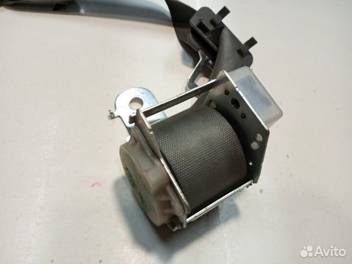 Ремень безопасности задний левый Hyundai Elantra