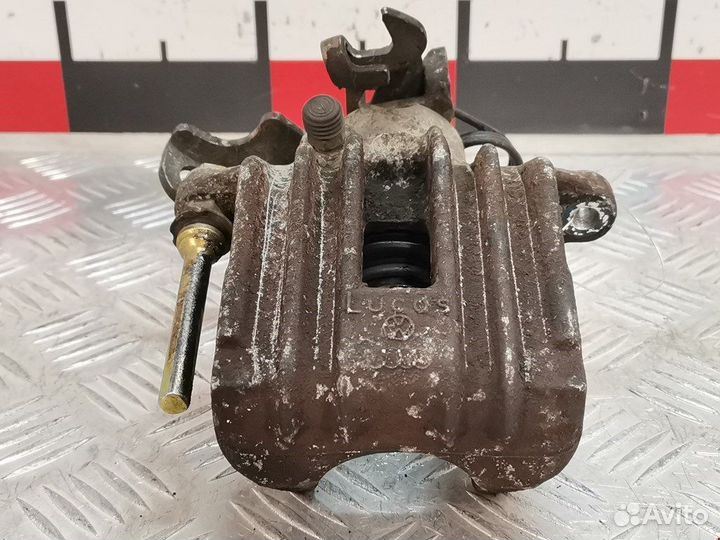 Суппорт задний левый для Audi A4 B5 8E0615423